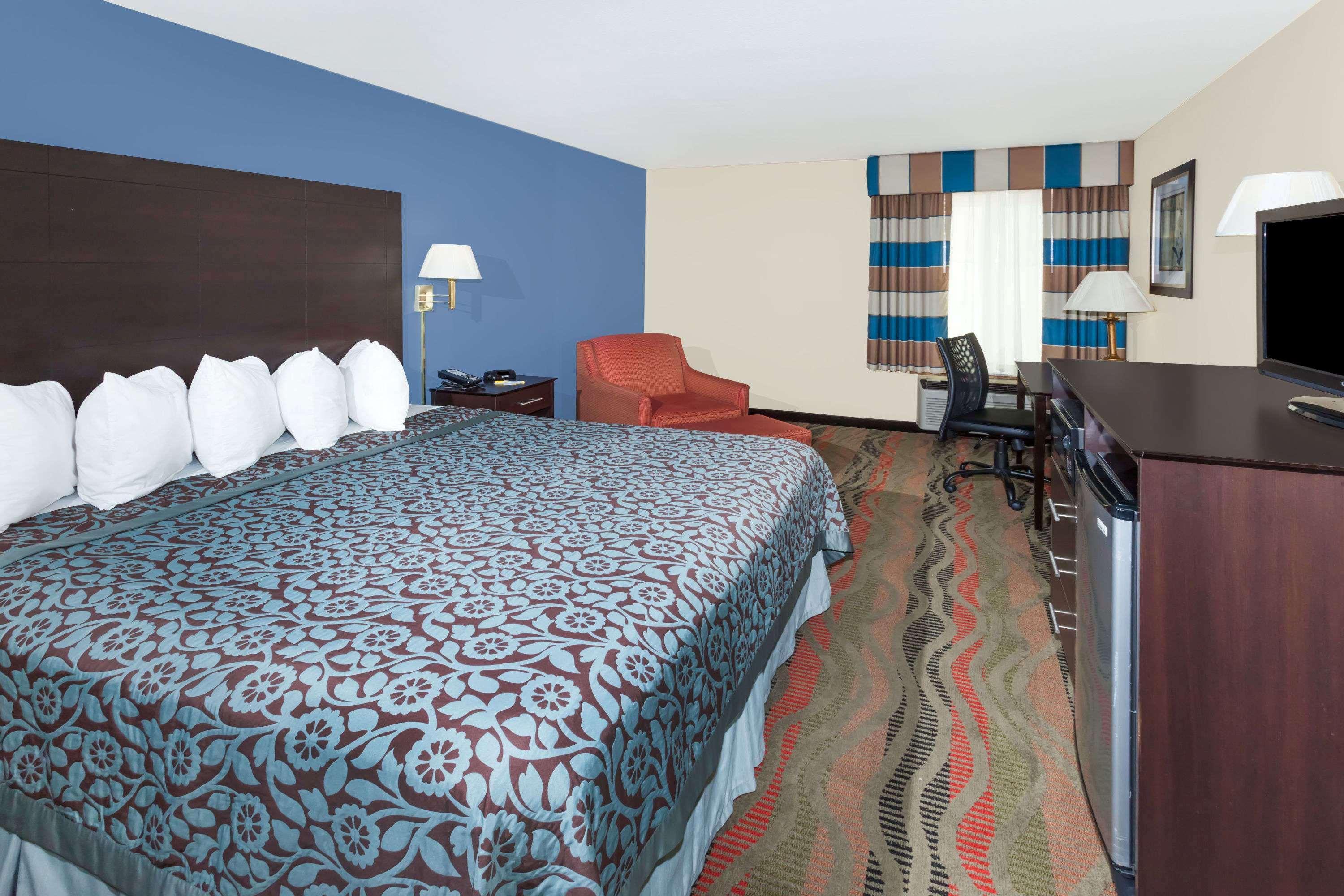 Days Inn By Wyndham Springfield Exterior foto